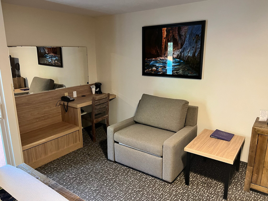 Bumbleberry Inn主图