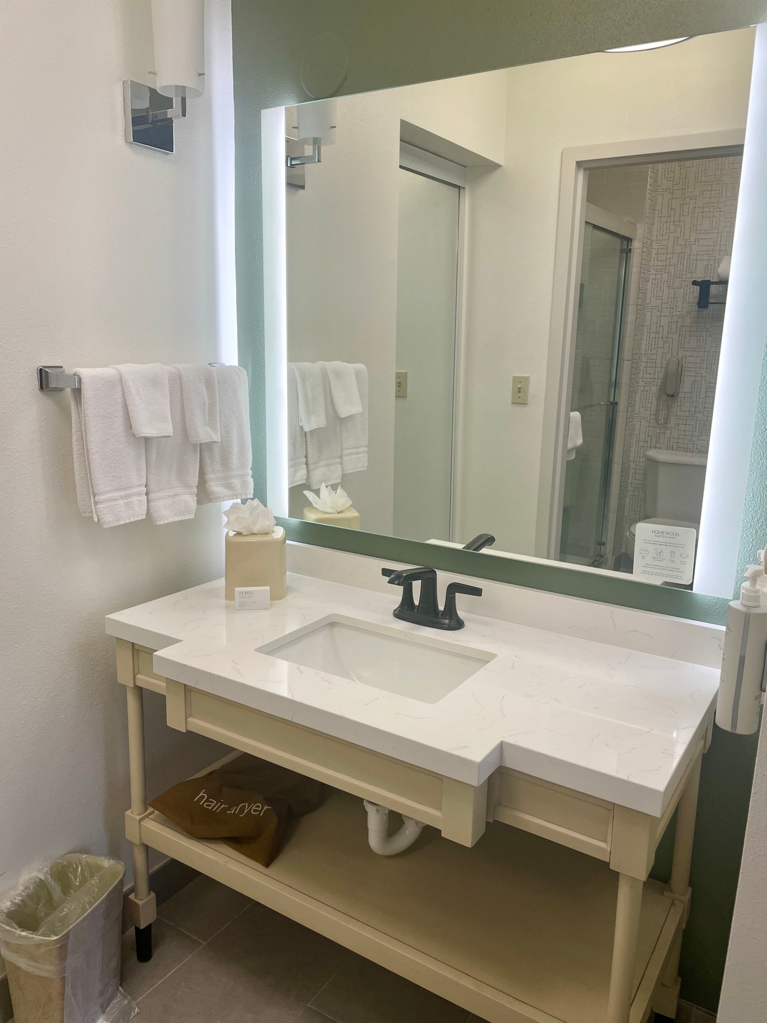 安可里奇希尔顿惠庭套房酒店-浴室