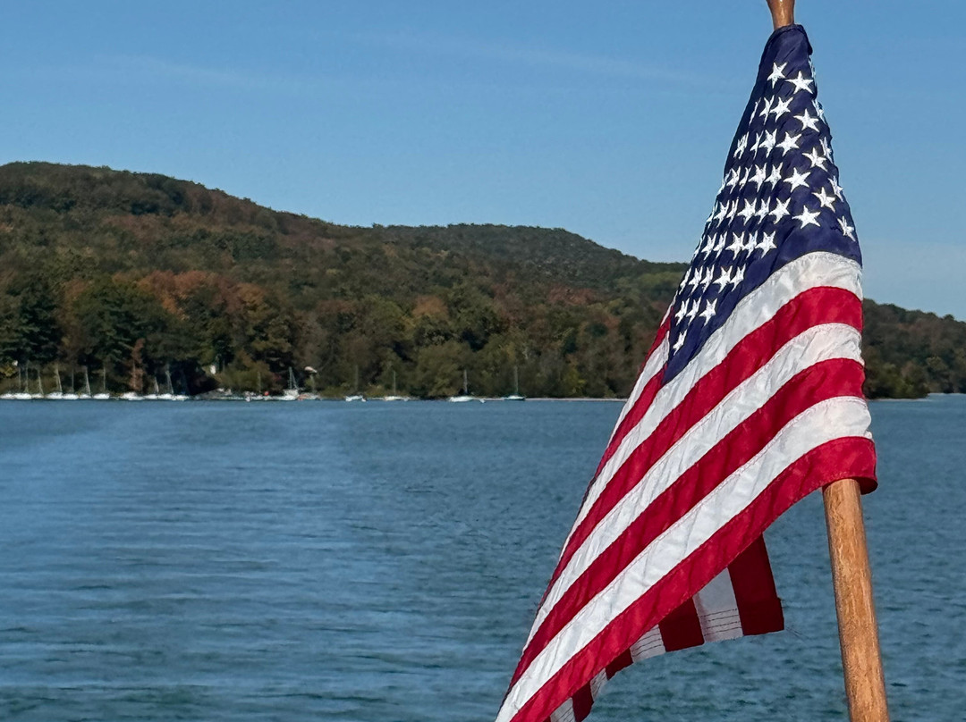 Lake Front Hotel主图