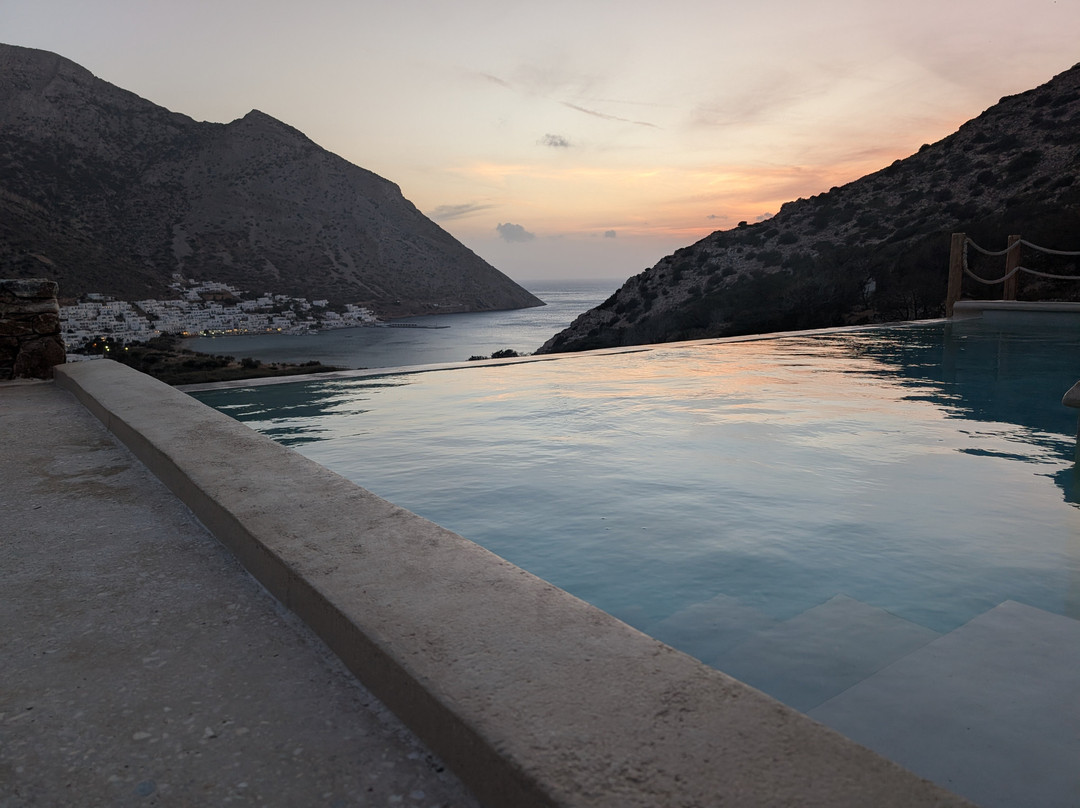 Apsila Pool Suites主图