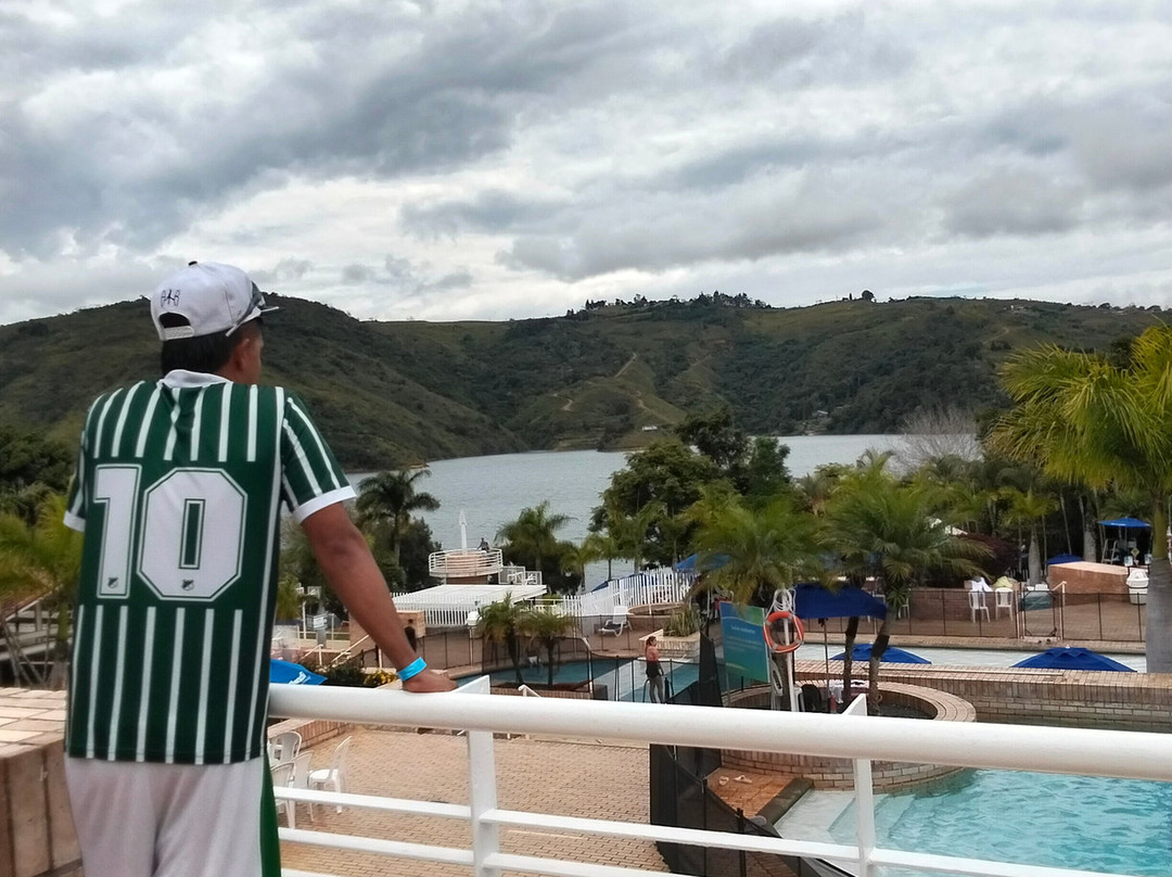 Centro Vacacional Comfandi Lago Calima主图