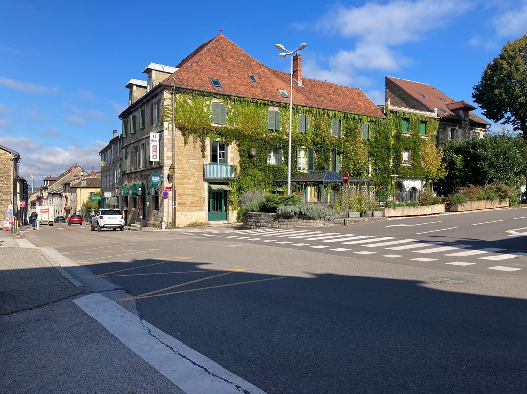 Logis Hotel des Messageries Arbois主图