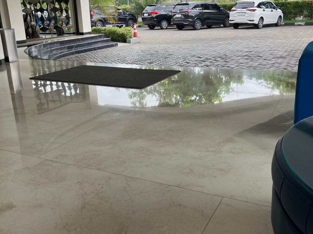 Swiss-Belcourt Lombok主图