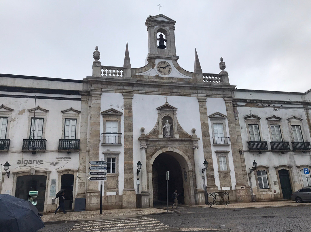 Follow Me Tours-阿尔布赞拉必去景点