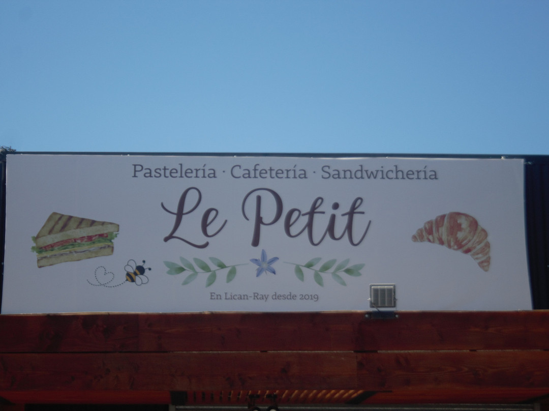 Cafetería y Pastelería Le Petit