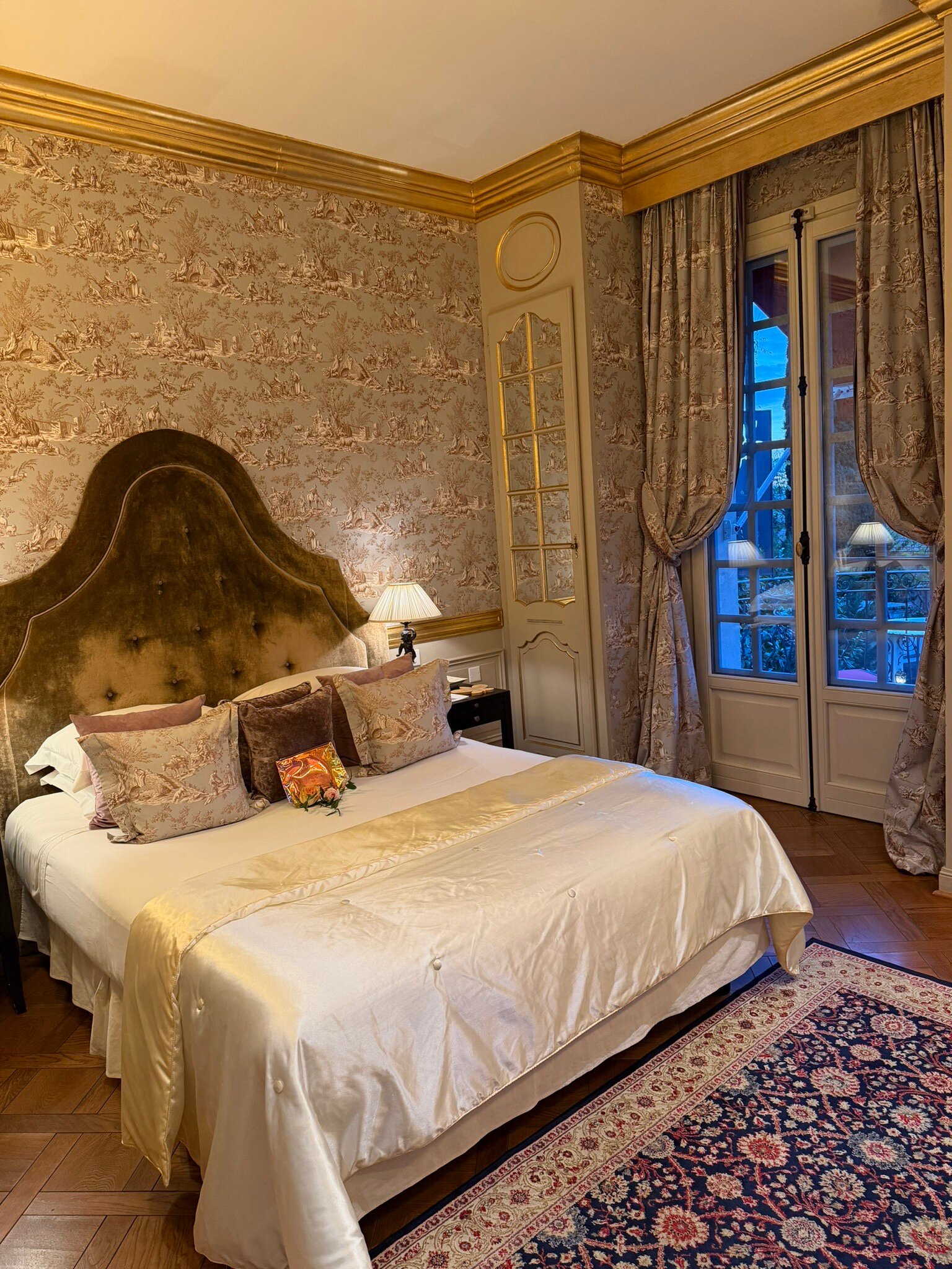 伽里奇别墅-官方