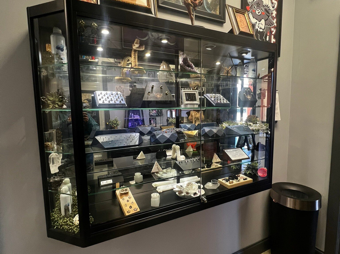 Once in a Blue Moon Tattoo-约翰斯克里克必去景点