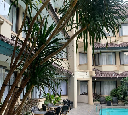 本塔尼酒店主图