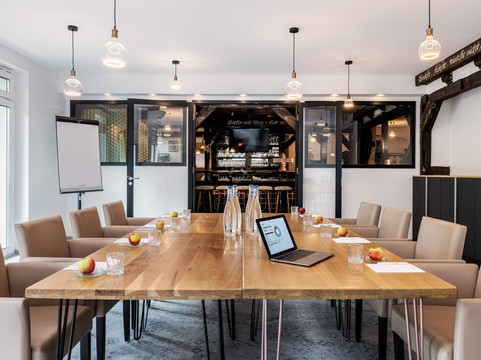 埃姆斯塔勒霍赫公园酒店主图