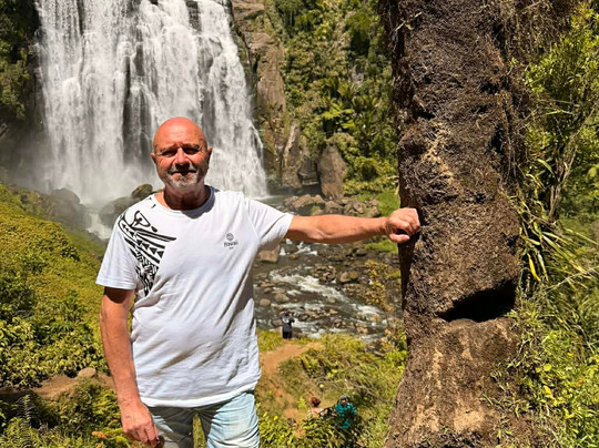 Marakopa Falls-怀托摩洞穴必去景点