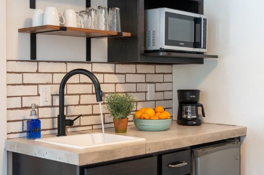 在Sledd Creek的湖房旅店-客卧