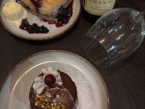 朱尼尔酒店主图