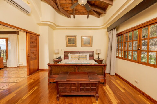 博润坤温泉度假村主图