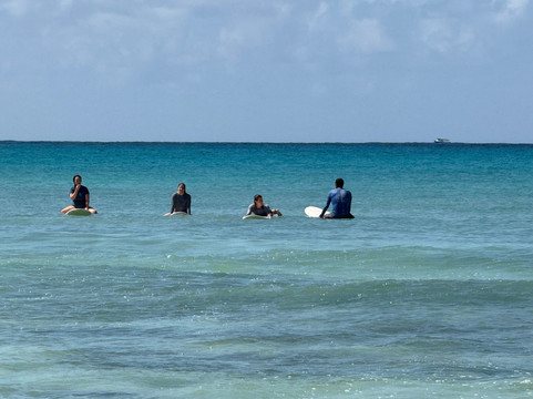Boosy's Surf School-基督城必去景点