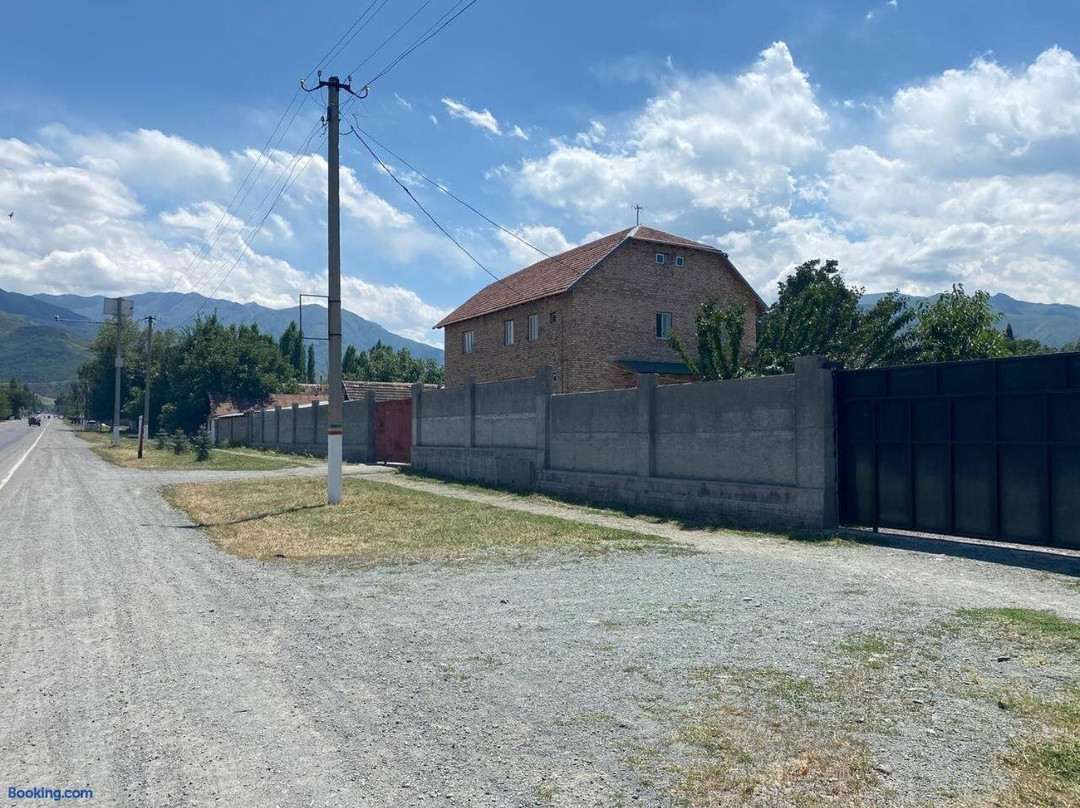 Guest House Nur