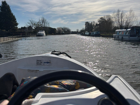Lee Valley Boat Centre-布罗克斯本必去景点
