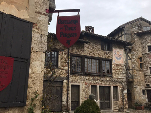 Cité Médiévale De Pérouges-贝胡吉必去景点