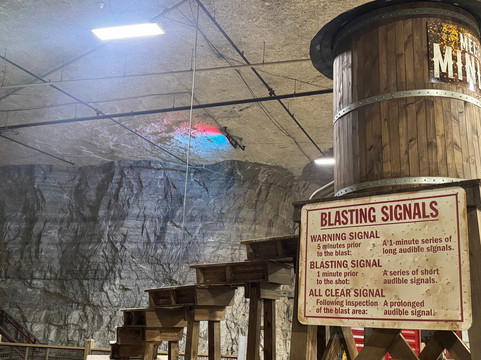 路易斯维尔巨洞-路易斯维尔必去景点