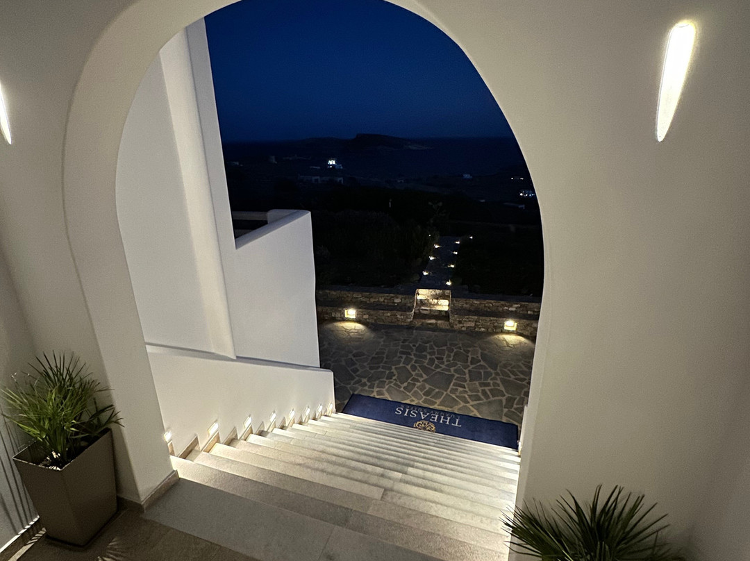 蒂亚西斯奢华套房酒店主图