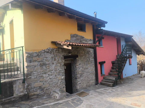 阿尔玛尼奇农庄酒店主图