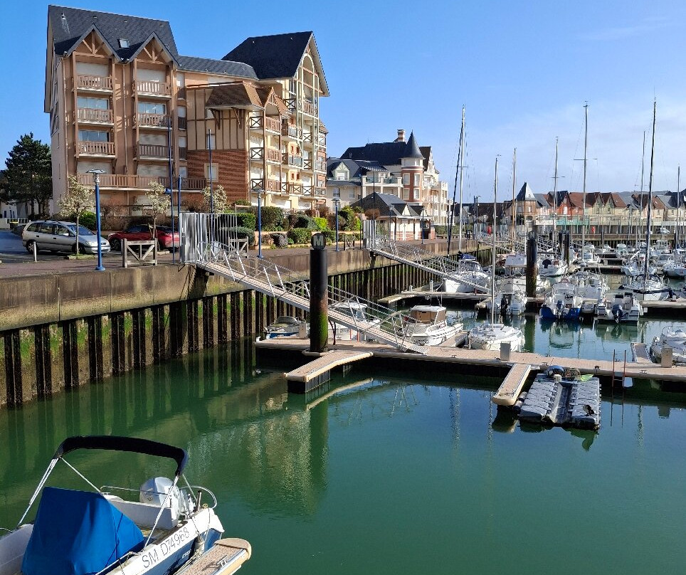 Port Guillaume-Dives-sur-Mer必去景点