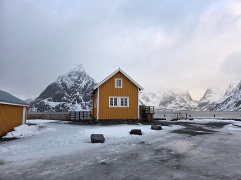 Sakrisøya-雷讷必去景点