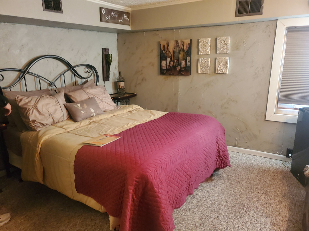 Whispering Pines Bed And Breakfast主图