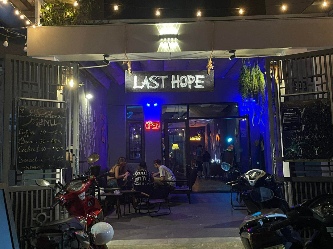 Last Hope Bar & Cafe
