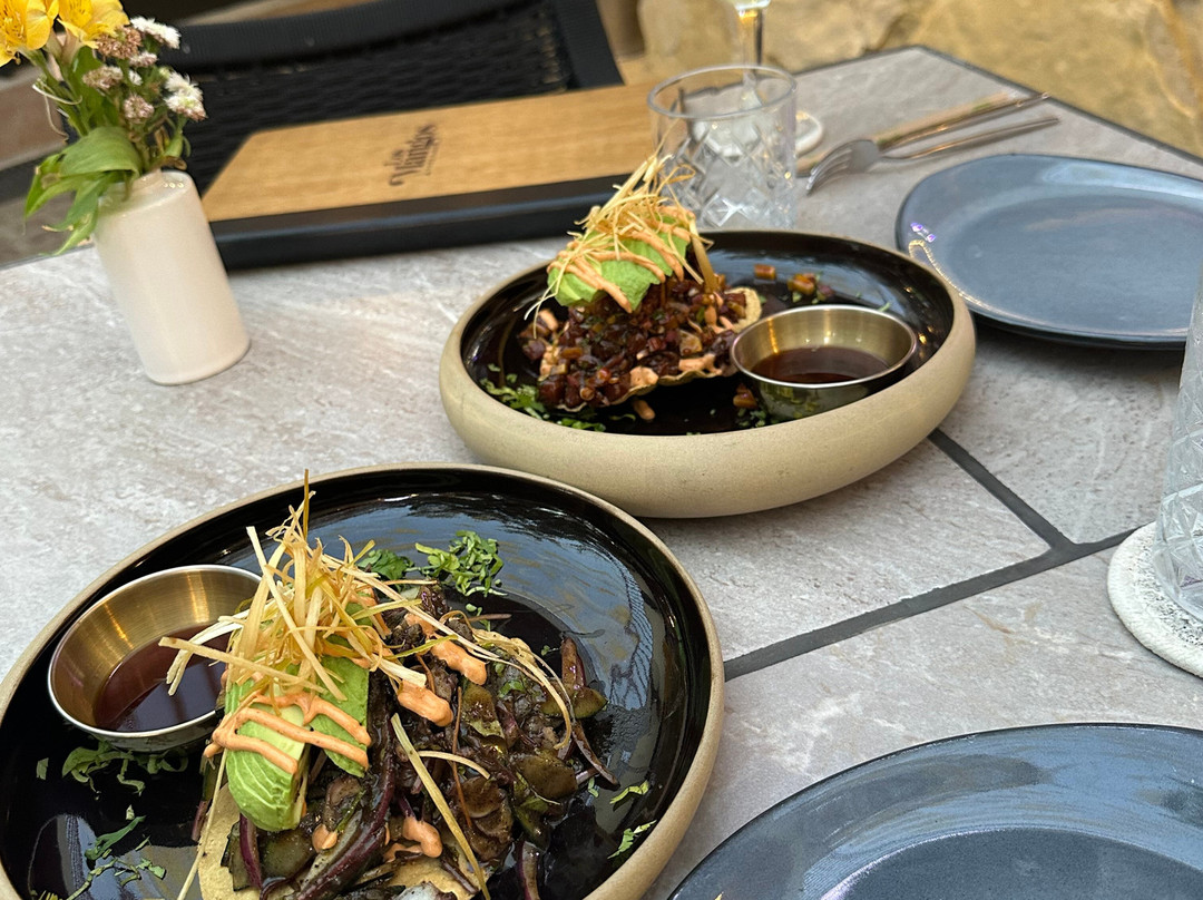 Los Mangos Food Park