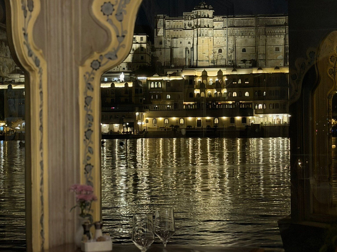 泰基湖宫酒店主图