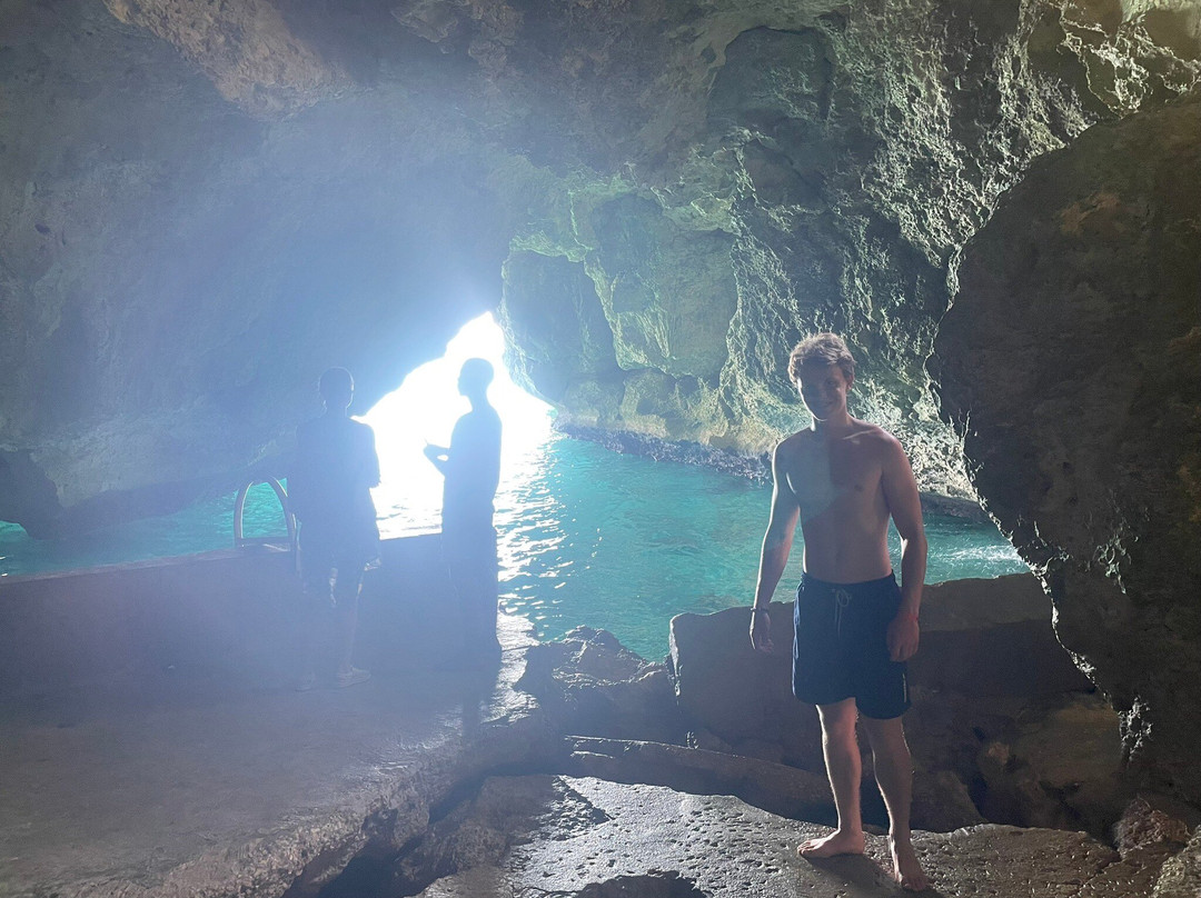 Joseph's Cave-West End必去景点