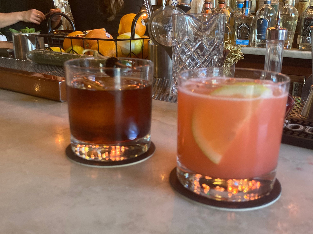 霍尔布鲁克酒店主图