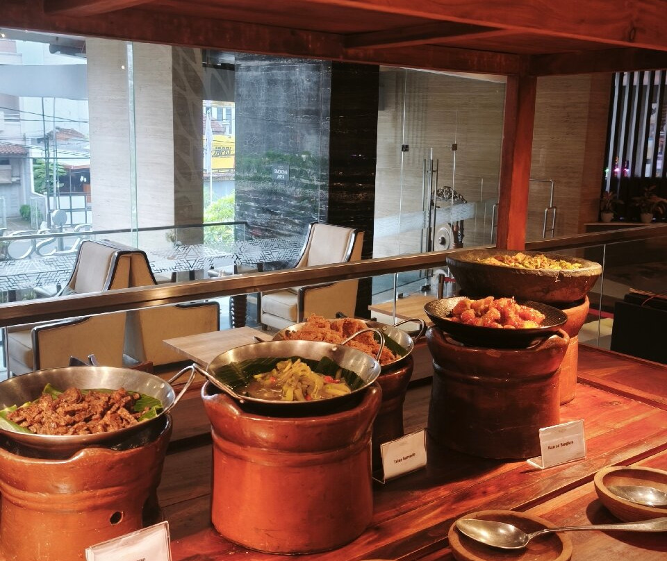 打横市地平线酒店主图