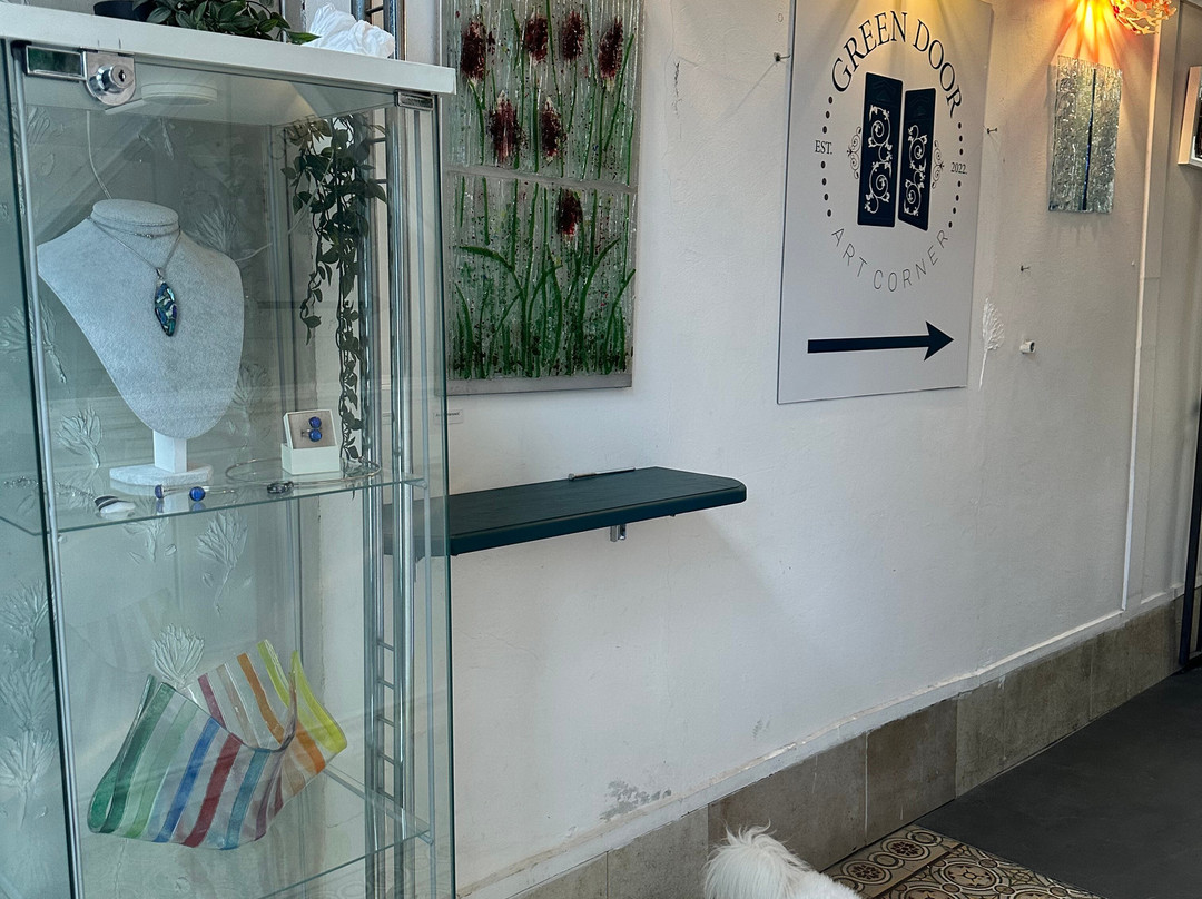 Green Door - Gallery & Art Gift Shop-Dorcol必去景点