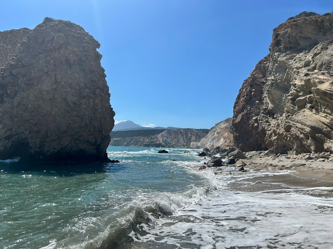Firiplaka Beach-米洛斯岛必去景点