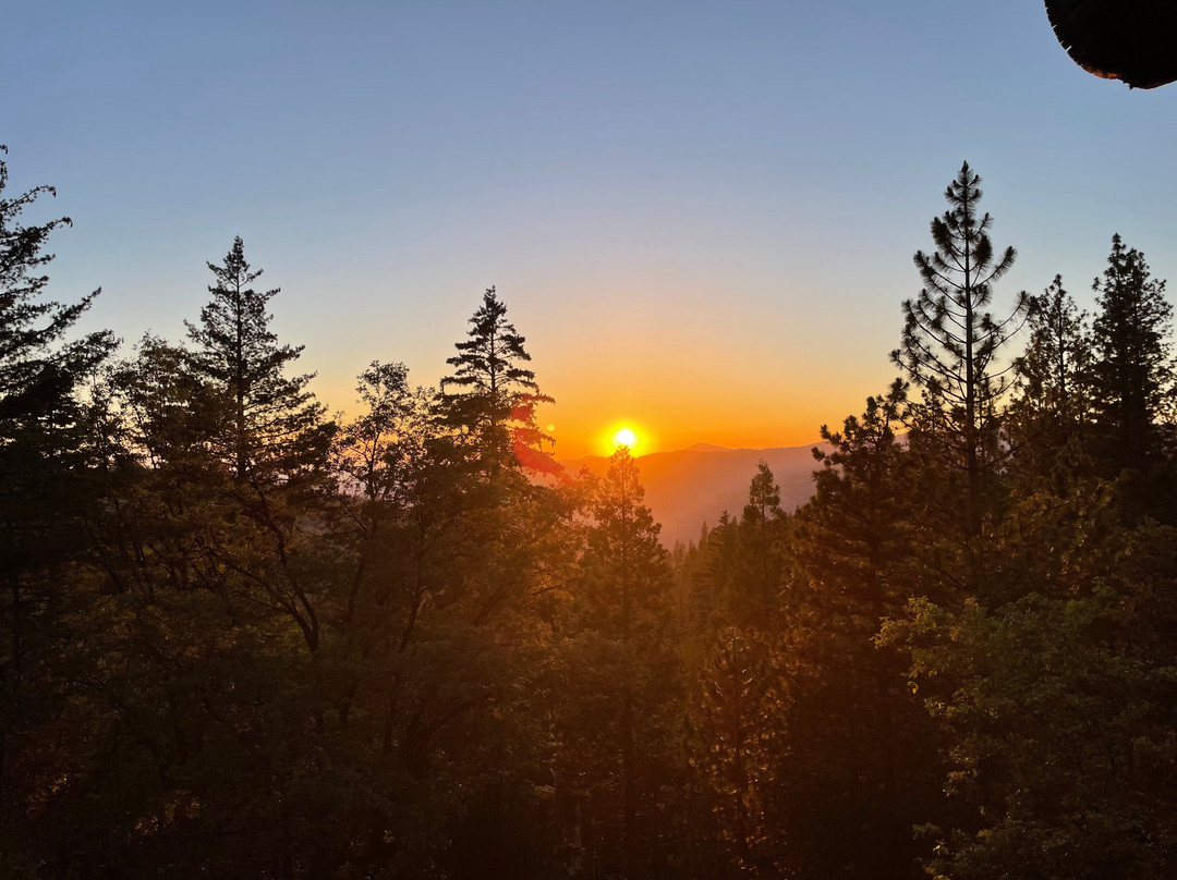 Yosemite West High Sierra Bed and Breakfast主图