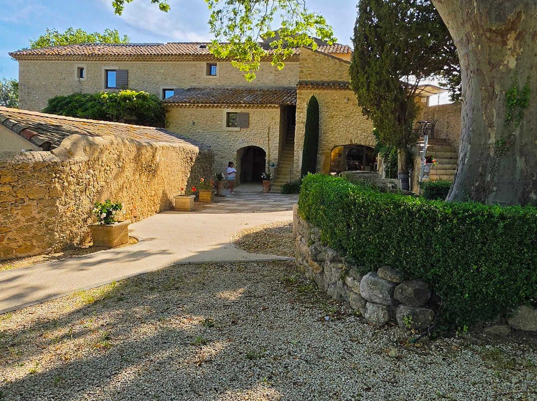 Hotel Restaurant le Mas de Guilles主图