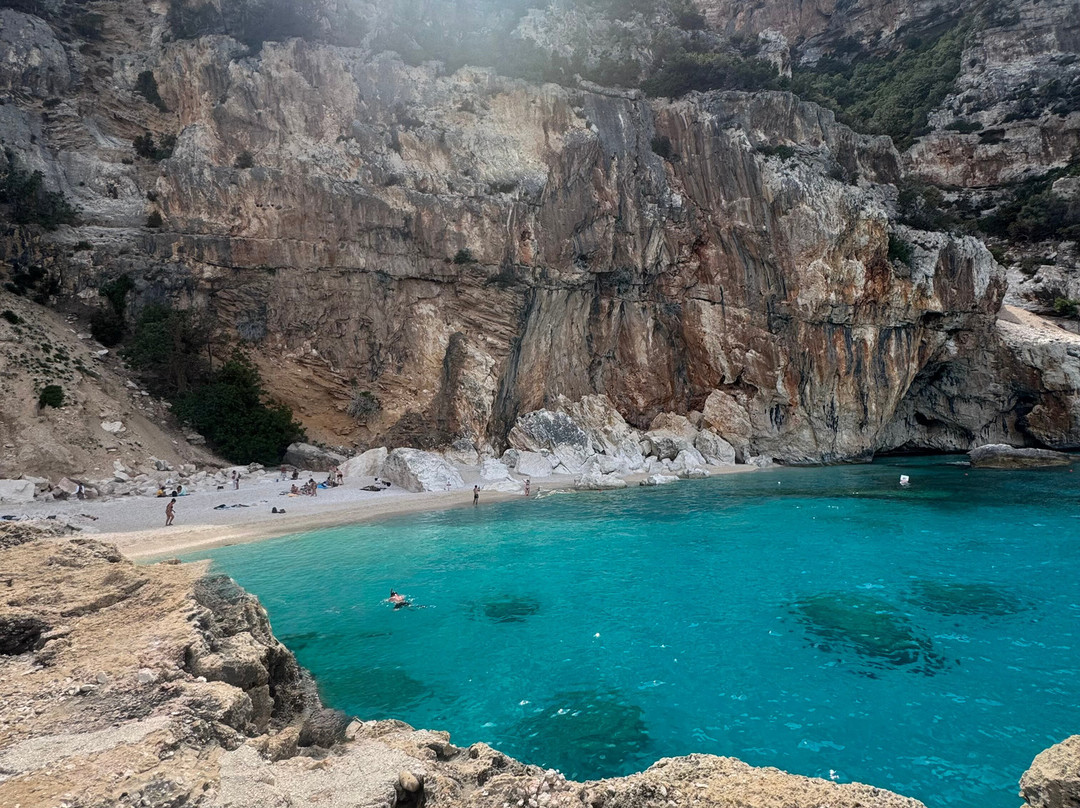 Karibu Diving & Travel-San Teodoro必去景点
