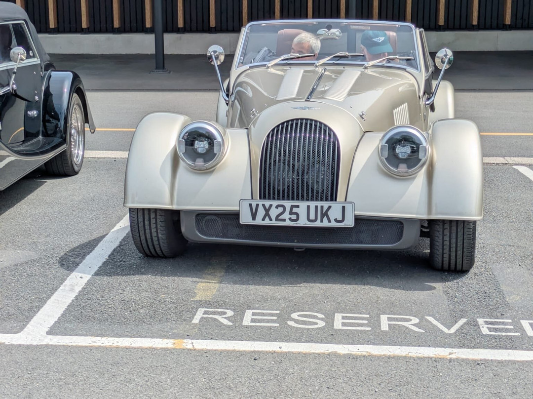 Morgan Motor Company-大莫尔文必去景点