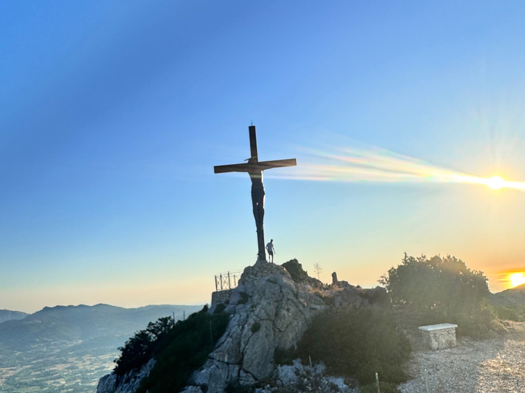 Statua Bronzea del Cristo-Galtelli必去景点