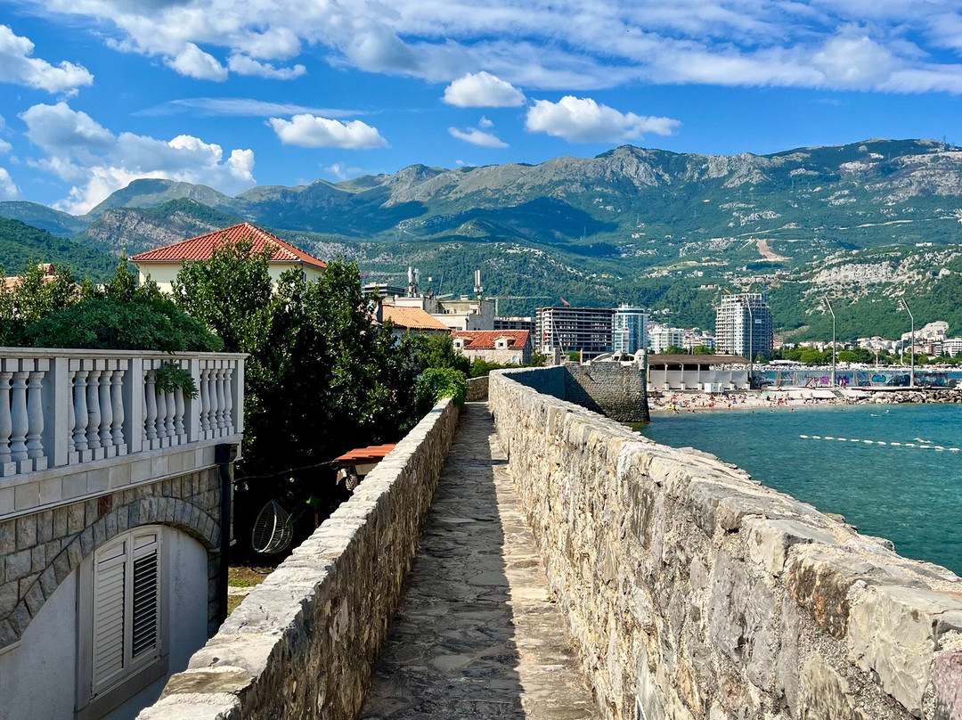 Budva City Walls-布德瓦必去景点