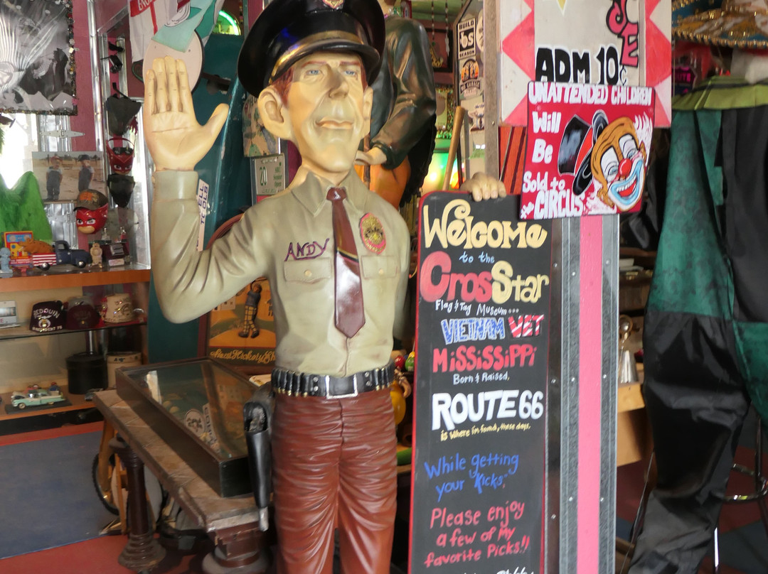 Crosstar Flag And Tag Museum-Afton必去景点