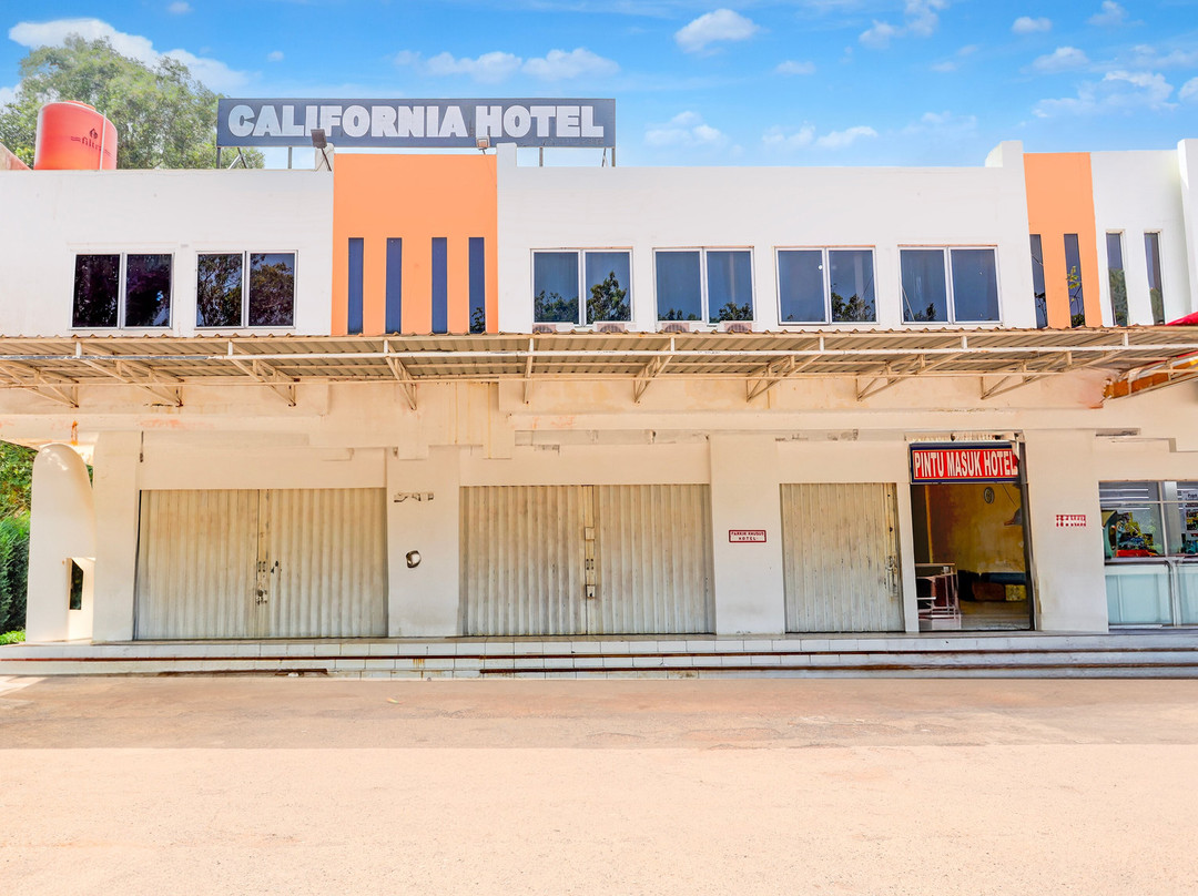 Hotel O California 2NearNagoya Hill Shopping Mall