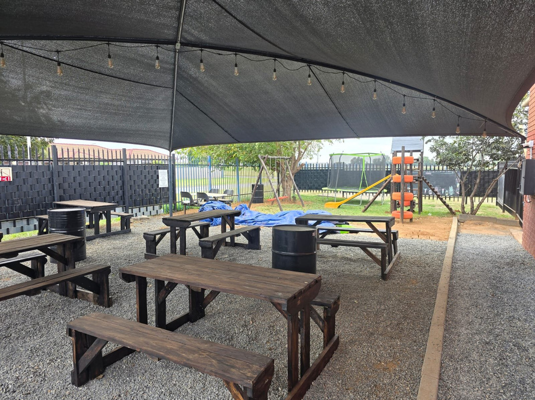 Vulstasie Pub and Grill