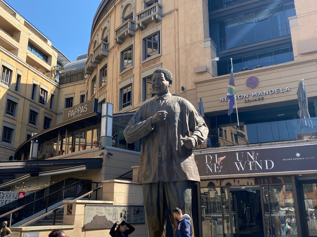 Nelson Mandela Square-桑顿必去景点