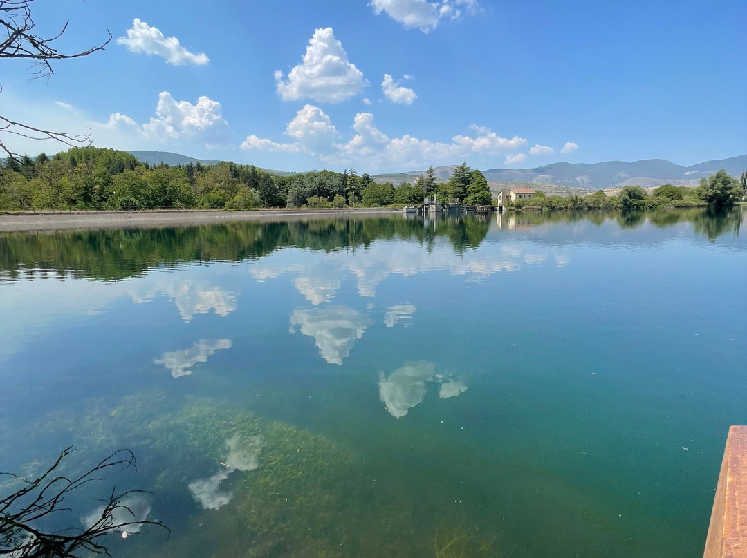 Lago di Capo d'Acqua-Capestrano必去景点