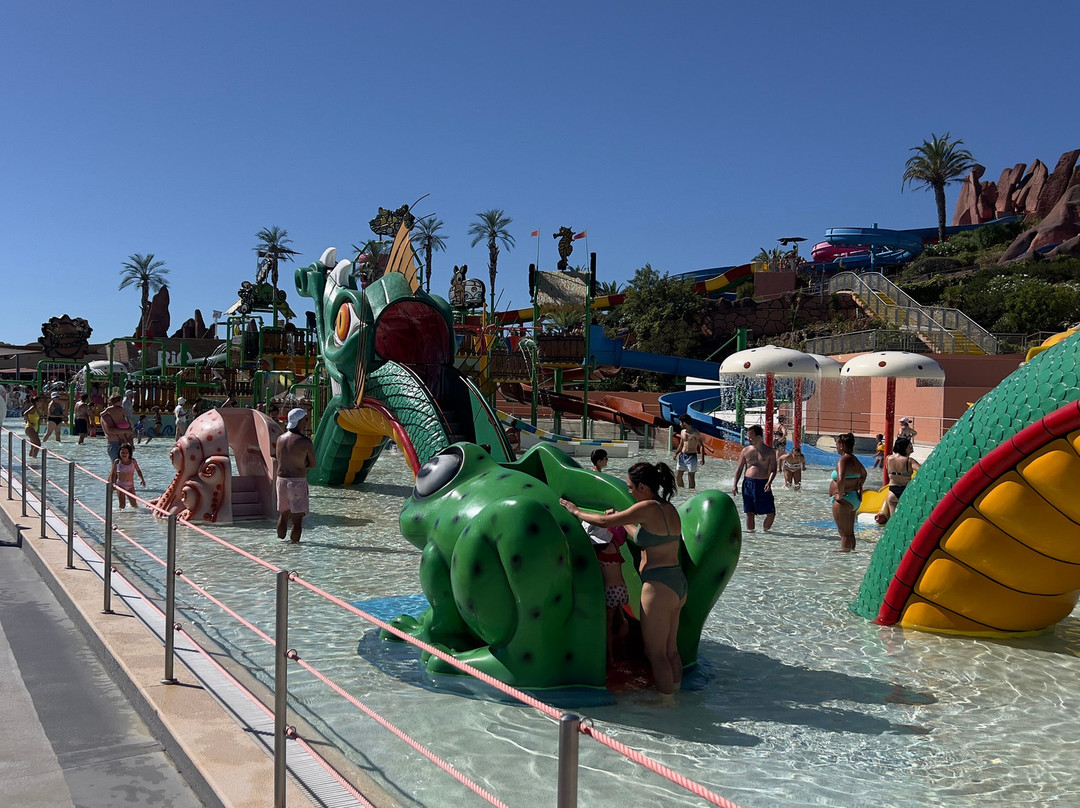 Slide & Splash - Parque Aquatico - Water Slide Park-拉戈阿必去景点