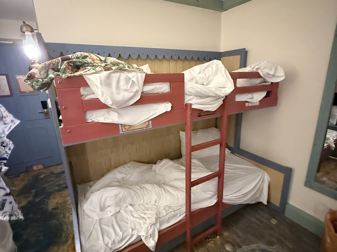 Splash Landings Hotel主图