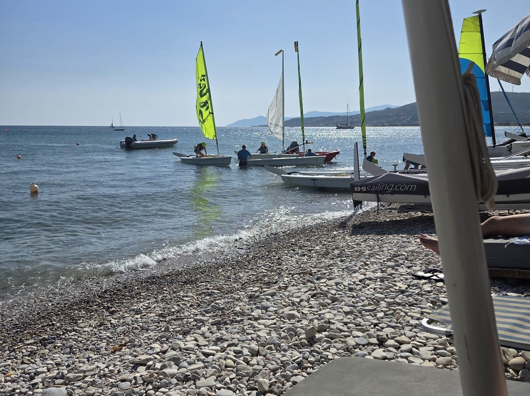 Zefiros Beach Hotel主图