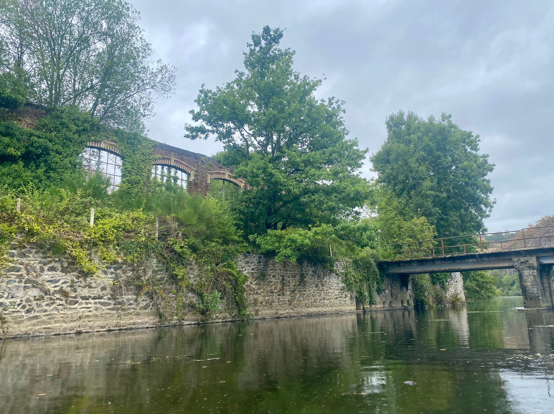 Pont d'Ouilly Loisirs-Pont-d'Ouilly必去景点
